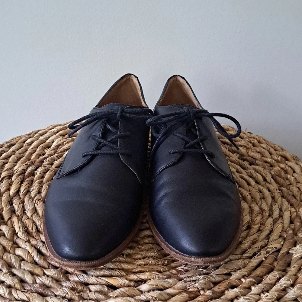 Madewell Black Leather Lace-Up Oxfords with Brown Sole